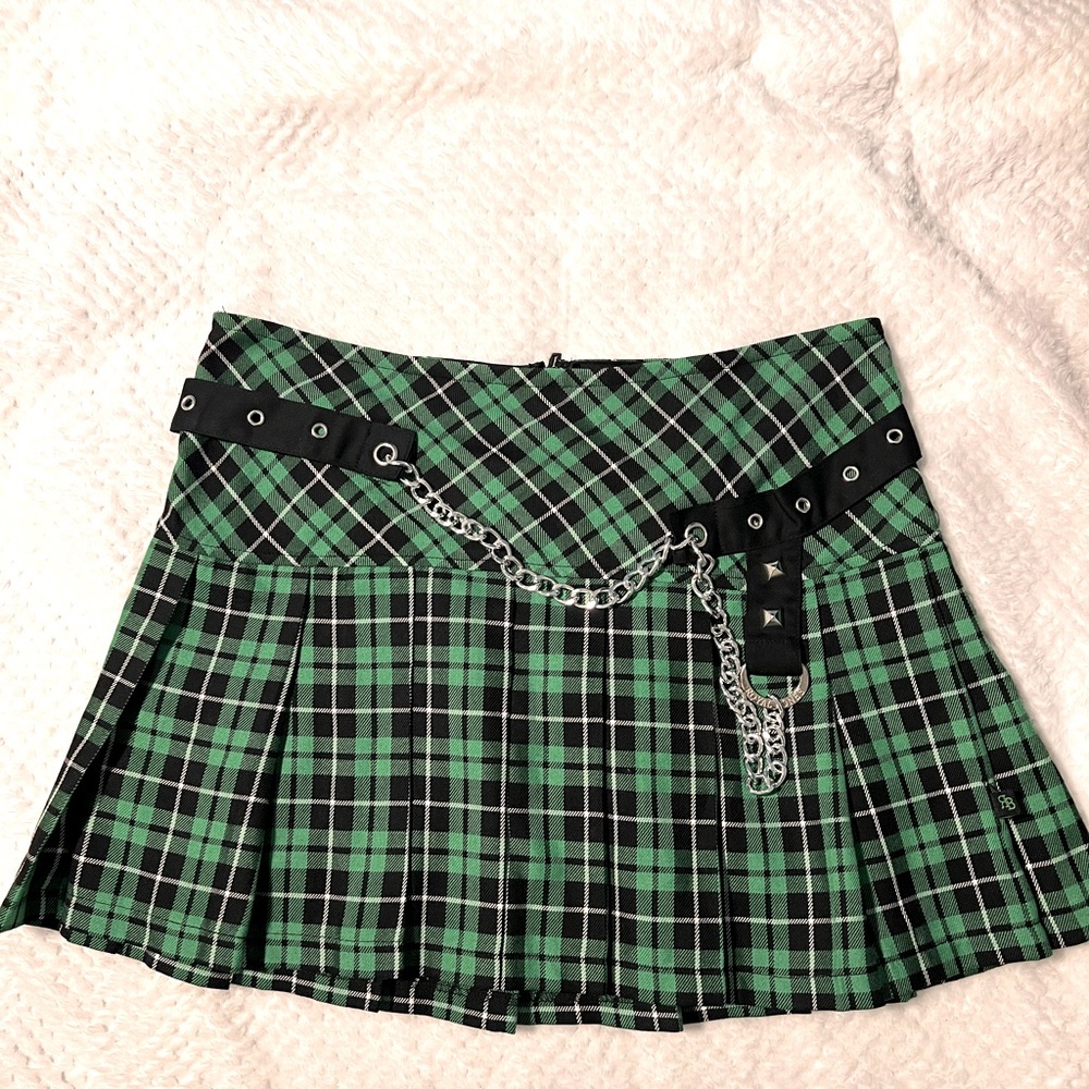 Green Tripp NYC/ Royal Bones skirt. From Hottopic. NWOT. Rare!!